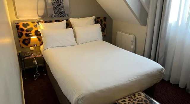 Одноместный номер Standard Hotel Le Cardinal Rueil Centre