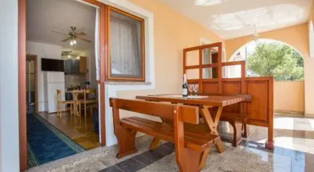 Apartment Branko, Prenota Appartamento Hotel a Isole Quarnerine con parcheggio, Parcheggio