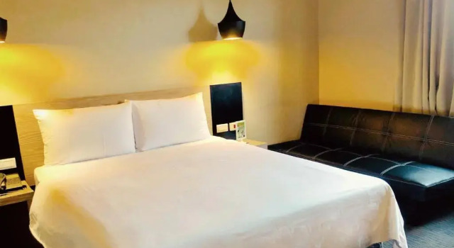 Трёхместный номер Economy Kiwi Express Hotel - Jiuru Rd