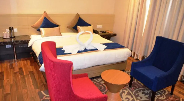 Люкс Hotel Lakhdatar