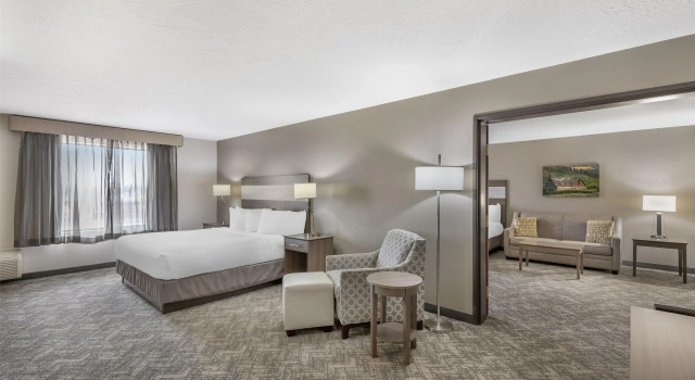 Четырёхместный люкс с 2 комнатами Best Western Plus Great Northern Inn