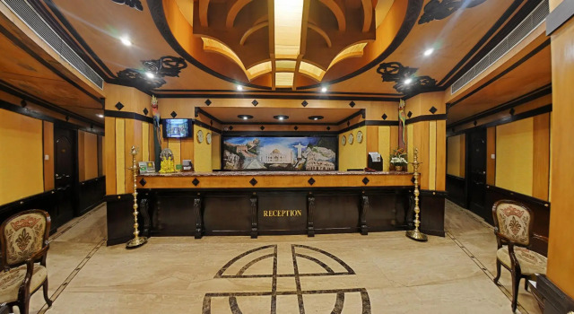 AMS Raj Palace Sundar, Забронировать Отель Отели штата Тамилнада с бассейном, Бассейн