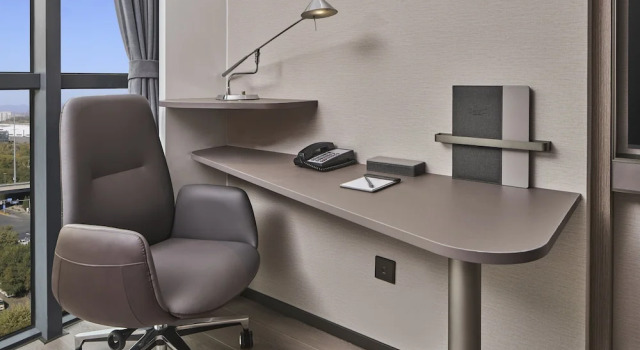 Двухместный номер Lounge Access Premium Crowne Plaza Beijing International Airport by IHG