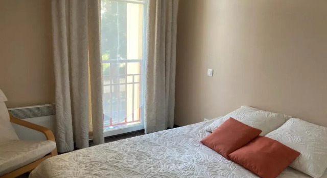 T2 dans quartier résidentiel sur le Bassin Arcachon avec location de vélos, Забронировать Апартаменты/квартира Отели Бассен-д'Аркашон с парковкой, Парковка