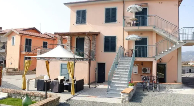 Апартаменты с балконом Casa vacanze La Fonda