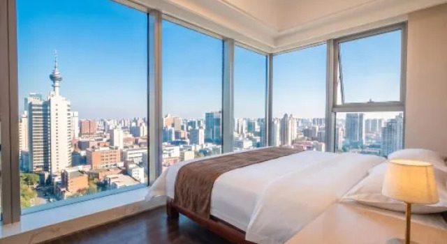 Suite 2 sypialnie z widokiem na miasto Ziggy Hotel