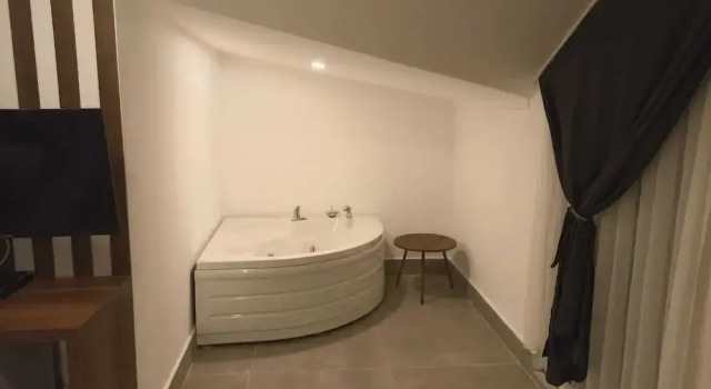 Womco Konaklama, Rezervovat Hotel Istanbul Marmara Region, poblíž Emaar Square Mall