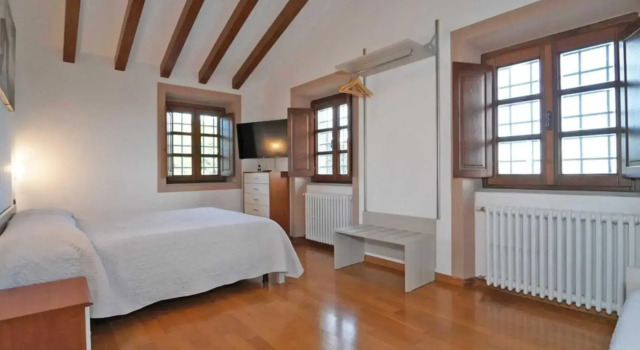Villa Dea, Book Villa Sommerhuse i Sarzana, Hytte
