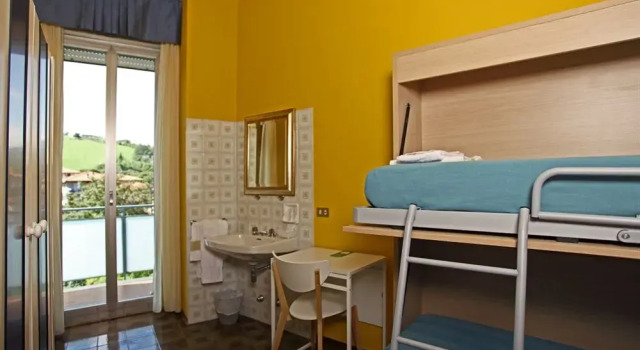 Hotel Ariston, Забронировать Отель Кастрокаро-Терме Эмилия-Романья