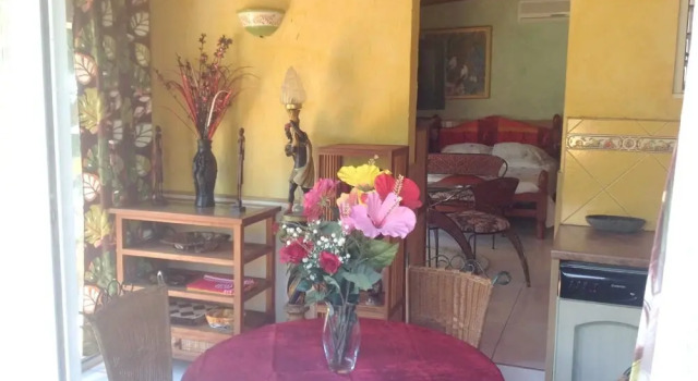 Apartment With one Bedroom in Saint-paul, With Pool Access, Furnished
