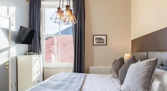 The Thoresby at Claremont Serviced Apartments, Забронировать Апартаменты/квартира Отели Лидса с парковкой, рядом с Кинотеатр Hyde Park Picture House, Парковка