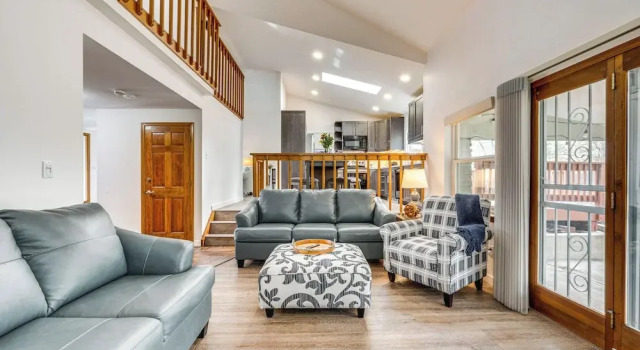 10 Mi to Denver: Pet-friendly Arvada Home w/ Yard!, Prenota Hotel Arvada (Colorado) 