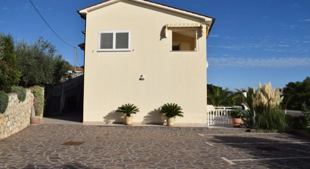 Villa Bella Vista - apartments, Book Apartment Ravni Istria