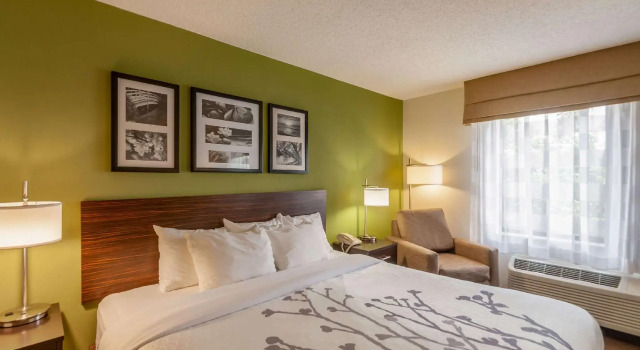 Двухместный люкс Sleep Inn & Suites Harrisonburg on University