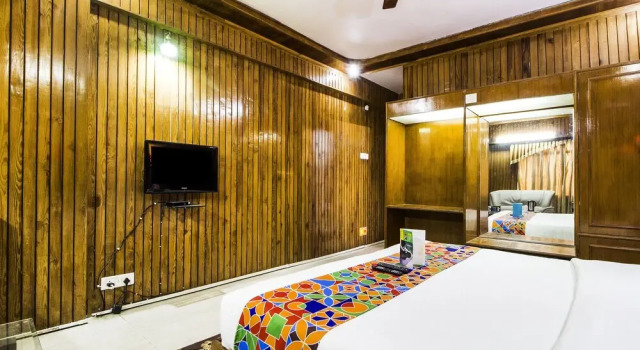 Двухместный номер Premium FabHotel Mayfair Inn
