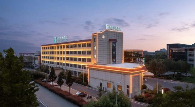 Jili Dongtang Hotel (Anyang Long'an Wanda Plaza, Angang Avenue Branch), Rezerwuj Hotel Hotele 4-gwiazdkowe w Anyang, 4*