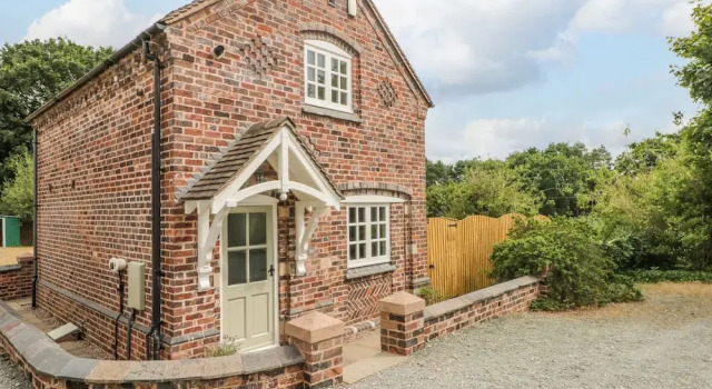 The Coach House, Book Feriehus Crewe 