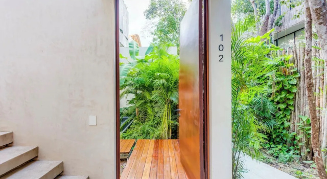 Апартаменты Gorgeous Flowy Space with Wrap-around Private Pool