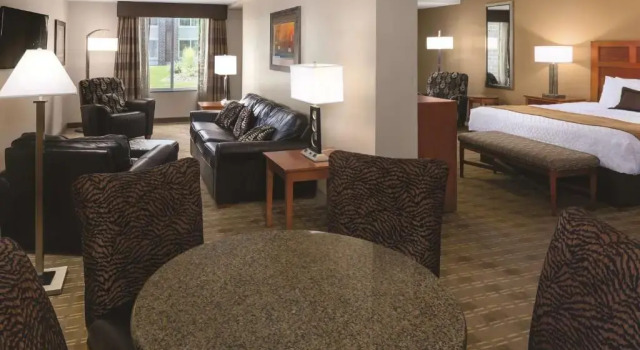 Люкс Wyndham Bloomington - Mall of America