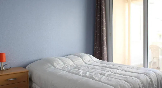 Appartement La Rochelle, 2 pièces, 4 personnes - FR-1-246-497, Rezerwuj Apartament Hotele w Charente-Maritime z basenem, Basen