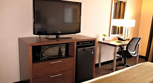 Четырёхместный люкс Holiday Inn Express Pembroke by IHG