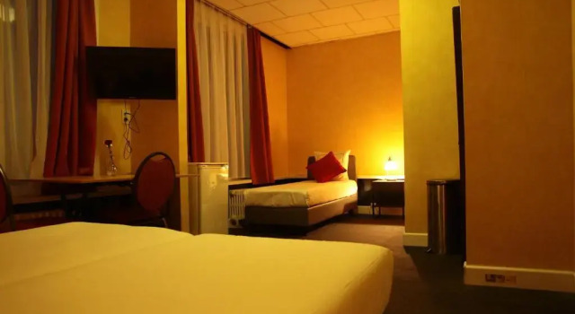 Трёхместный номер Standard Hotel De Spiegel