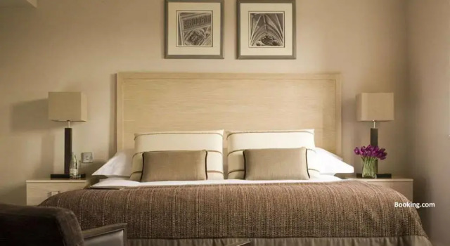 Номер Classic Nutfield Priory Hotel & Spa