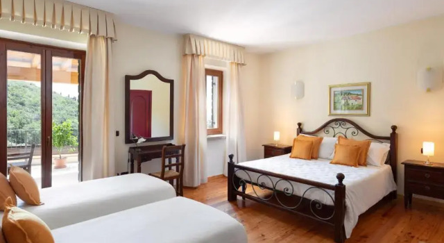 Четырёхместный номер Standard Sporting Hotel San Felice
