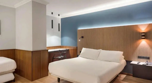 Трёхместный номер Standard Ibis Styles Figueres Ronda