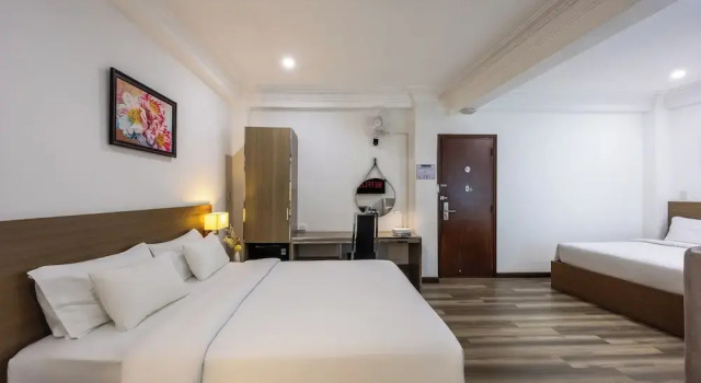Люкс A25 Hotel - 14 Pho Duc Chinh
