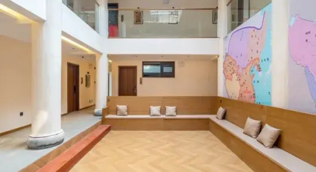 Runze Hotel, Rezerwuj Hotel Hotele w Kunming z parkingiem, Parking