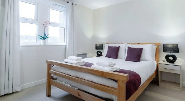 Roomspace Apartments-Courtyard Guildford
