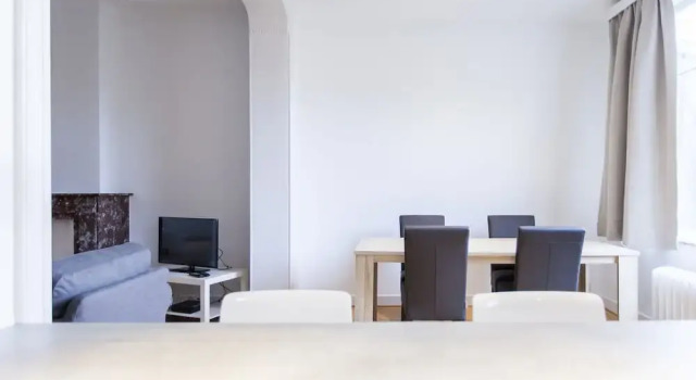Brugmann Square Apartments, Забронировать Апартаменты/квартира Брюссель Брюссельский столичный регион, рядом с Станция метро Churchill