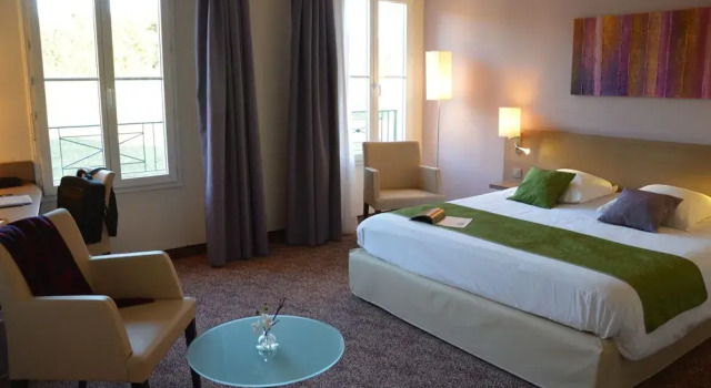 Двухместный номер Standard с красивым видом из окна Brit Hotel Châteaudun