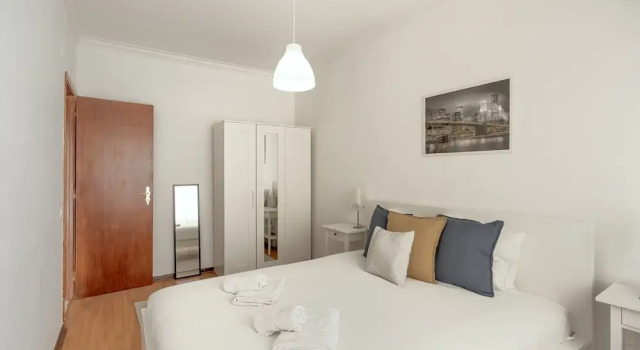 Almada Central by Homing, Забронировать Апартаменты/квартира Алмада Costa Azul, рядом с Станция легкорельсового транспорта Алмада