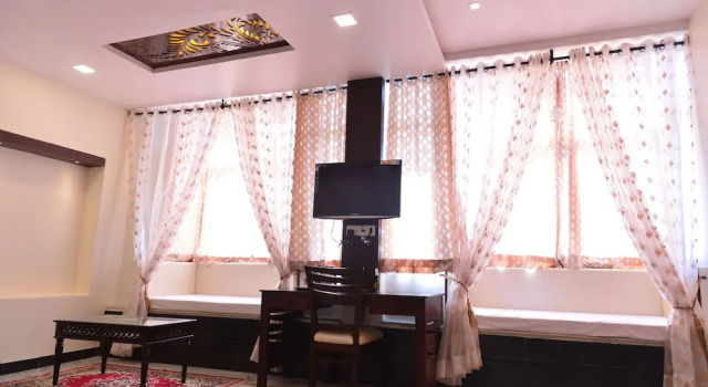 Люкс Hotel Sargam Sadan