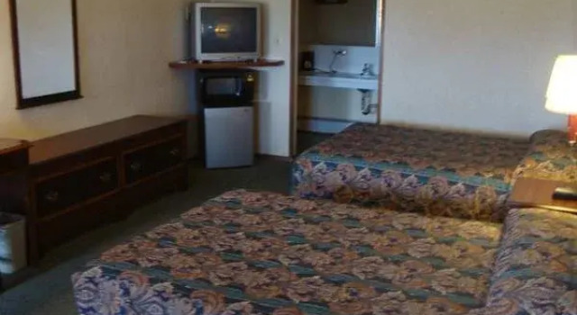 Star Lite Motel - Jacksonville, Забронировать Мотель Отели Джэксонвилл с парковкой, Парковка