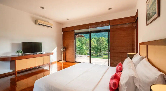 Двухместный номер Standard Дуплекс с видом на горы The Pig House Khao Yai