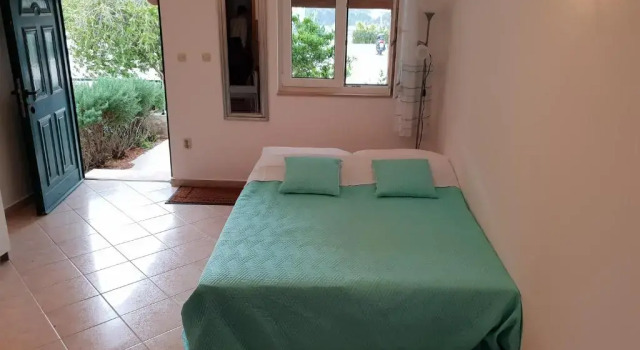 Студия Apartment Milna - with Swimming Pool & Amazing Seaviews, above Bijaka Beach