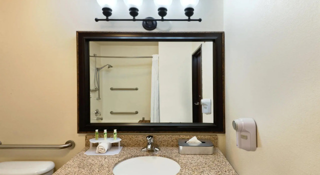 Четырёхместный номер Standard Holiday Inn Express Show Low by IHG