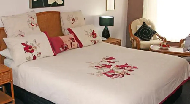 Номер Executive Sapphire Waters Motor Inn