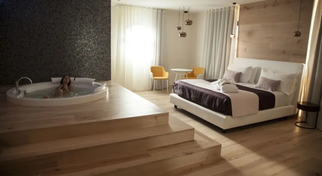 Люкс Luxury с красивым видом из окна Astrea Wellness & Spa