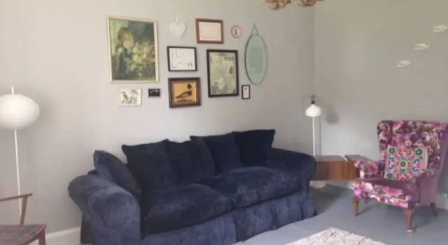 2 Bedroom Flat In Holyrood Park, Забронировать Отель Эдинбург Midlothian, рядом с Холирудское абатство