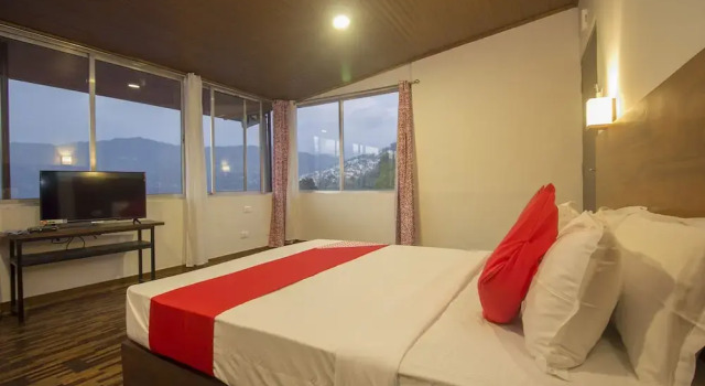Люкс Capital O 26706 Namah Stay