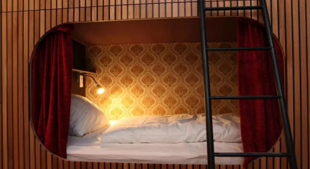 Кровать в общем номере Hostel die Wohngemeinschaft