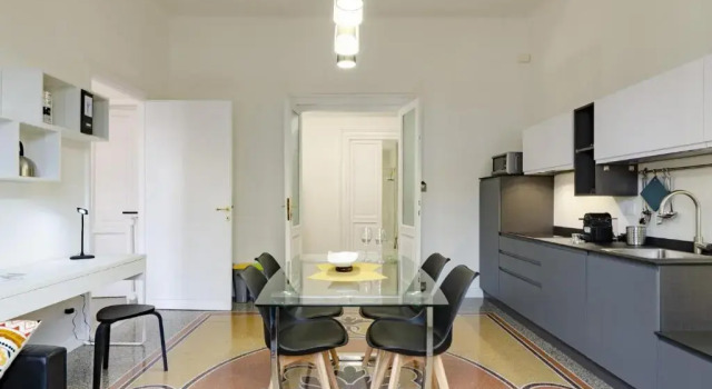 JOIVY Elegant flat near Spianata Castelletto, Забронировать Апартаменты/квартира Апартаменты Генуи, рядом с Ратуша Генуи, Апартаменты/квартира