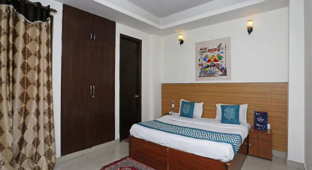 Collection O 3593 Rumaisa Residency