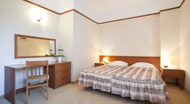 Neptun, Varaa Hotelli Hotellit Pommeri pysäköinnillä, Pysäköinti