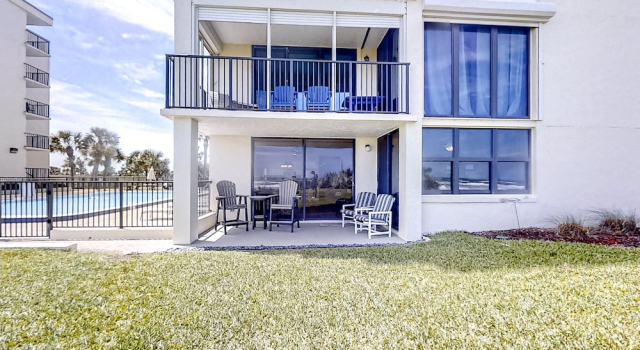 Newly Decorated Ground-floor Suite Steps From Beach and Pool W/views, Wifi, Rezerwuj Apartament Hotele w Saint Augustine Area z parkingiem, Parking