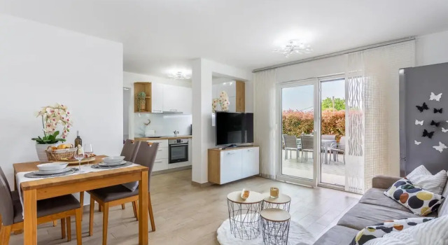 Amazing Apartment in Vantacici With Wifi and 1 Bedrooms, Prenota Appartamento Hotel a Isole Quarnerine con parcheggio, Parcheggio